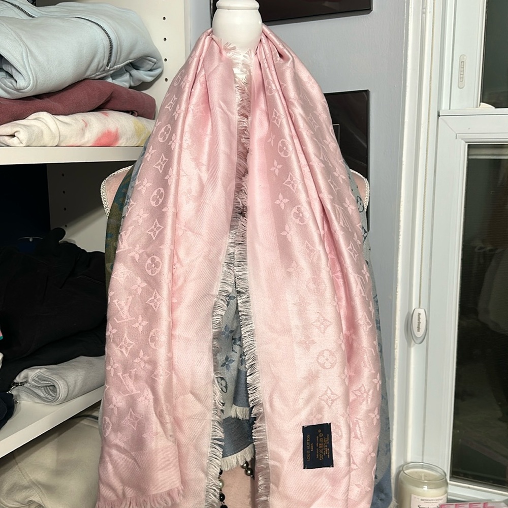Louis Vuitton scarf/wrap